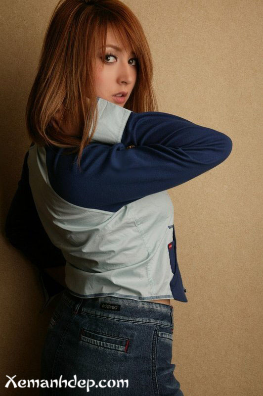 Leah Dizon sexy Japanese model
